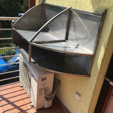 Koztarsasag Utca 4/a *